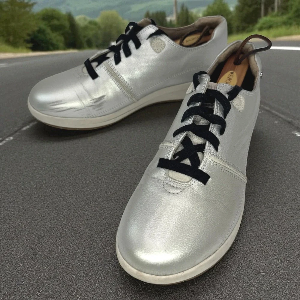Revere‎ Crete Shoes Women 9M Silver Metallic Leather Comfort Slip *Blemishes 40